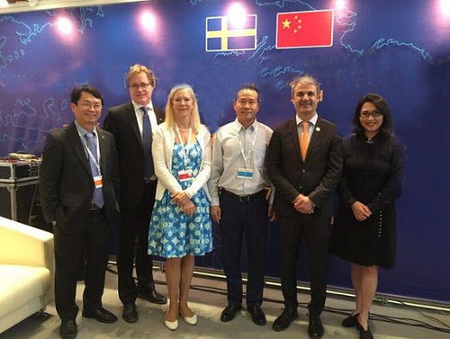 新華網(wǎng)采訪能源部長會議，赫茲曼被譽為&ldquo;中瑞合作典范&rdquo;